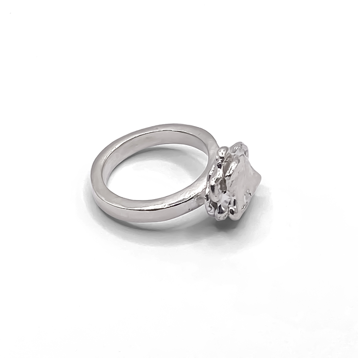 Close-up on petal-like shapes of Flower ring - Flower ring statement handmade, abstract gold or silver, Nature-Inspired, free shipping