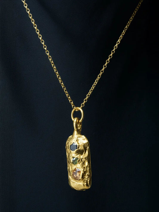 Chi Pendant handmade luxury necklace, 18ct Gold Vermeil finish, sophisticated style, close-up