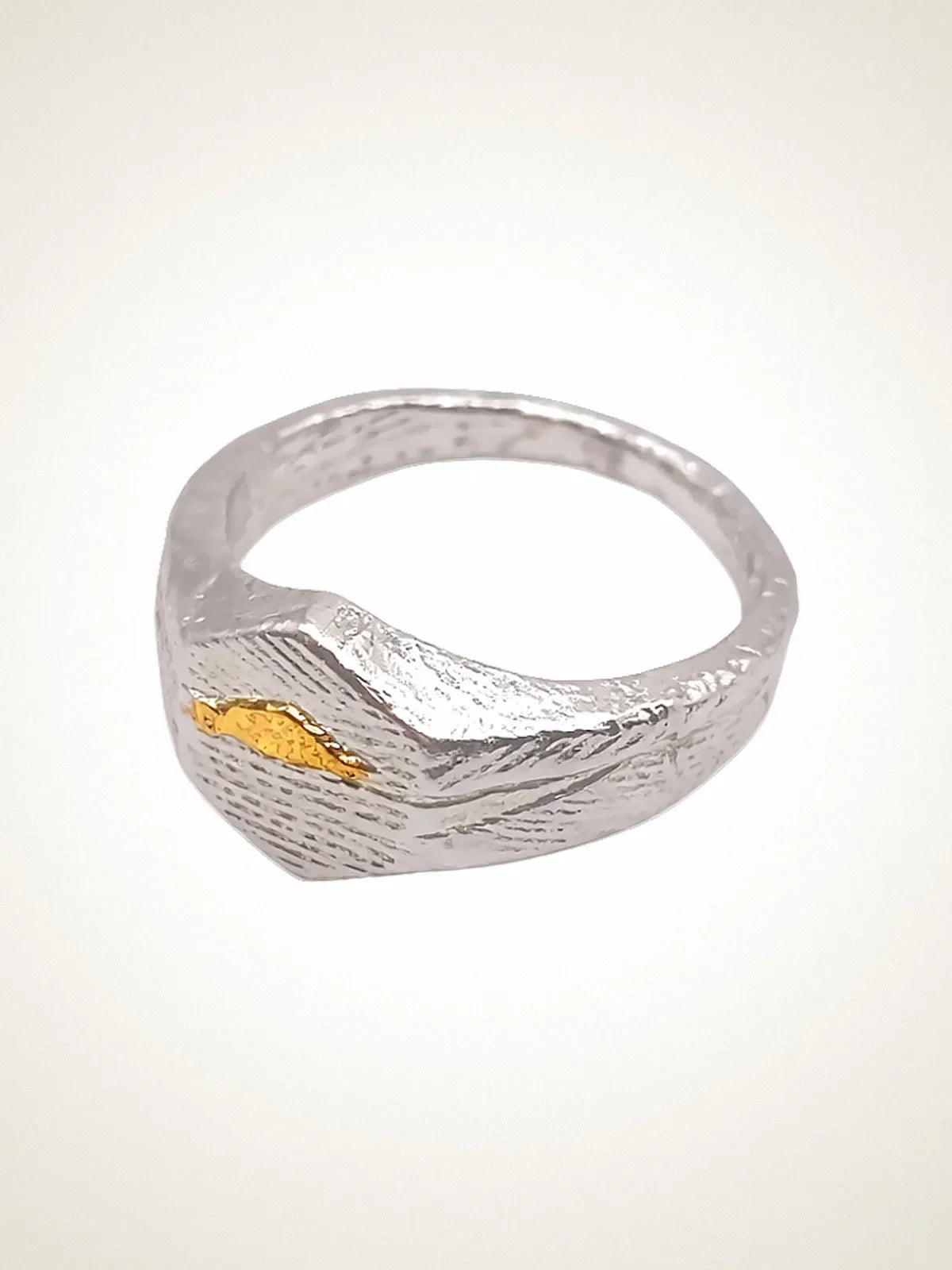 Handmade Cuttle Signature Ring luxury jewelry, Sterling silver, luxurious look, front view