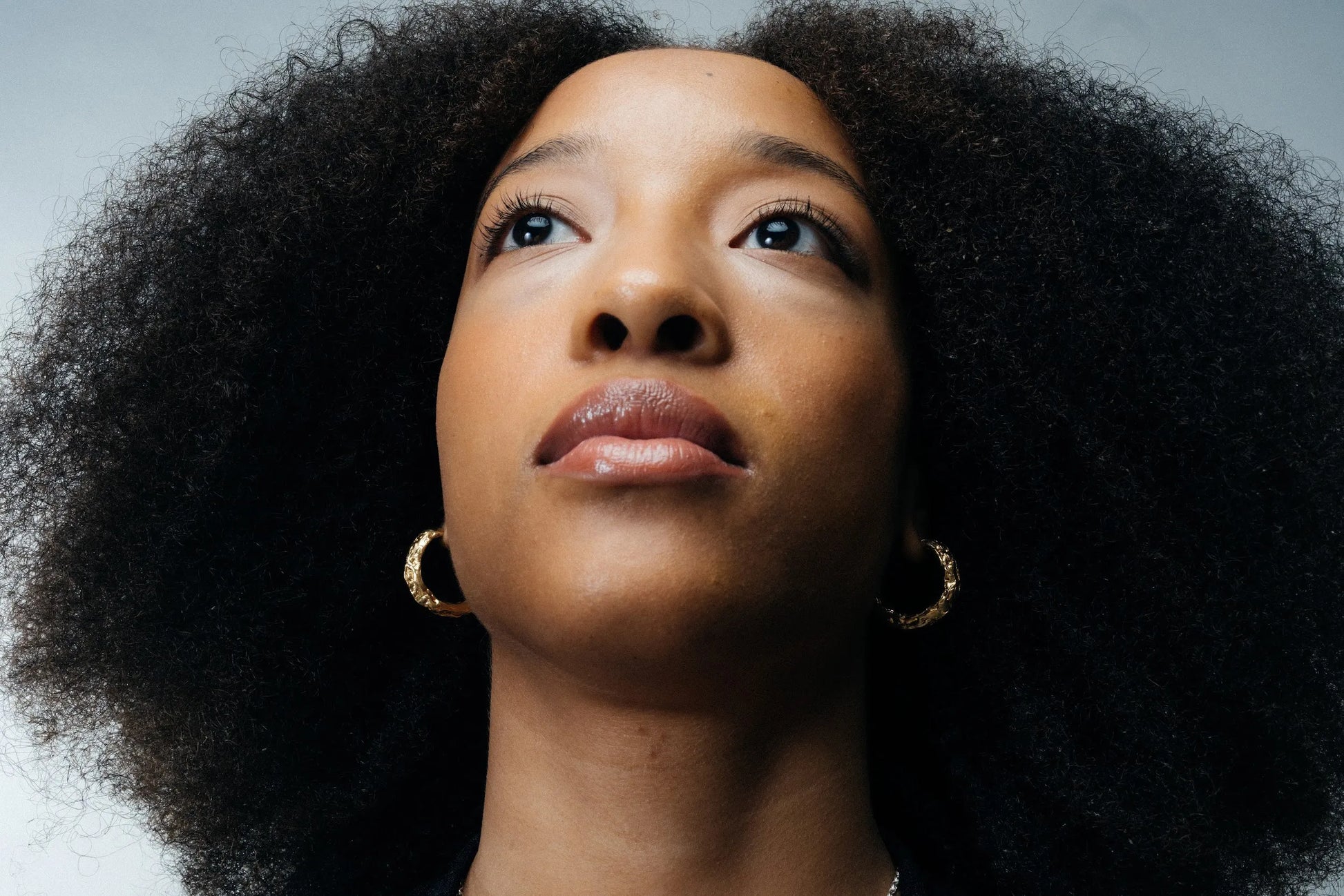 Hoop Earrings handmade luxury ring, premium metal finish, sophisticated style, close-up