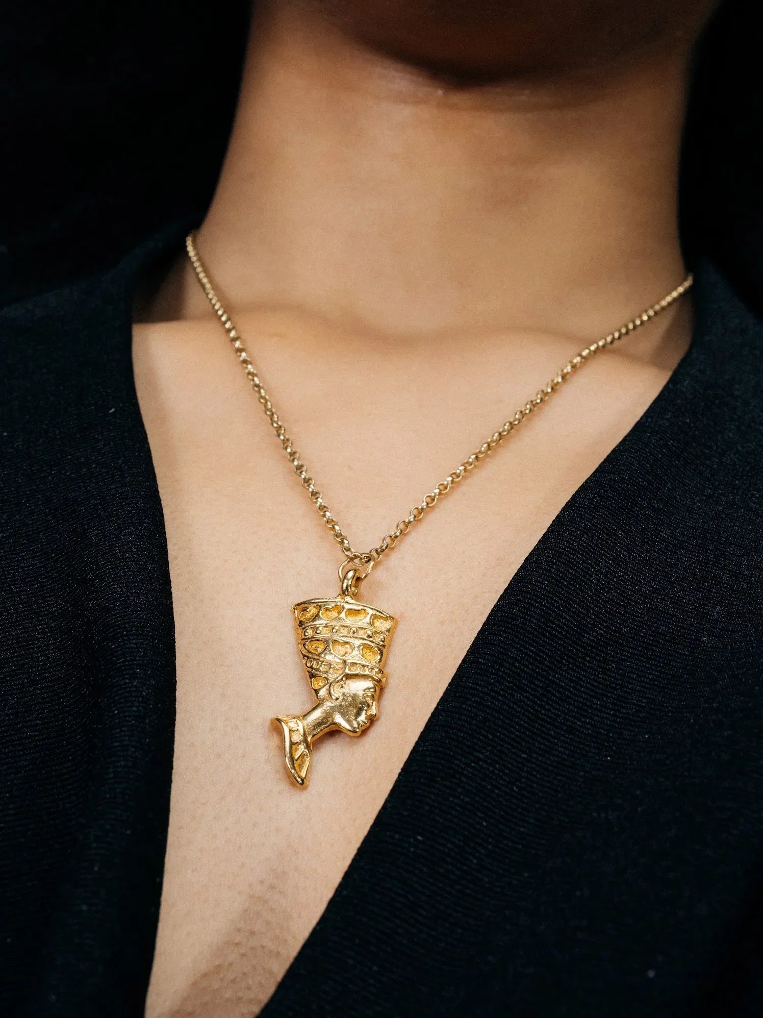 Handmade Nefertiti Necklace luxury jewelry, Patina, luxurious look, front view