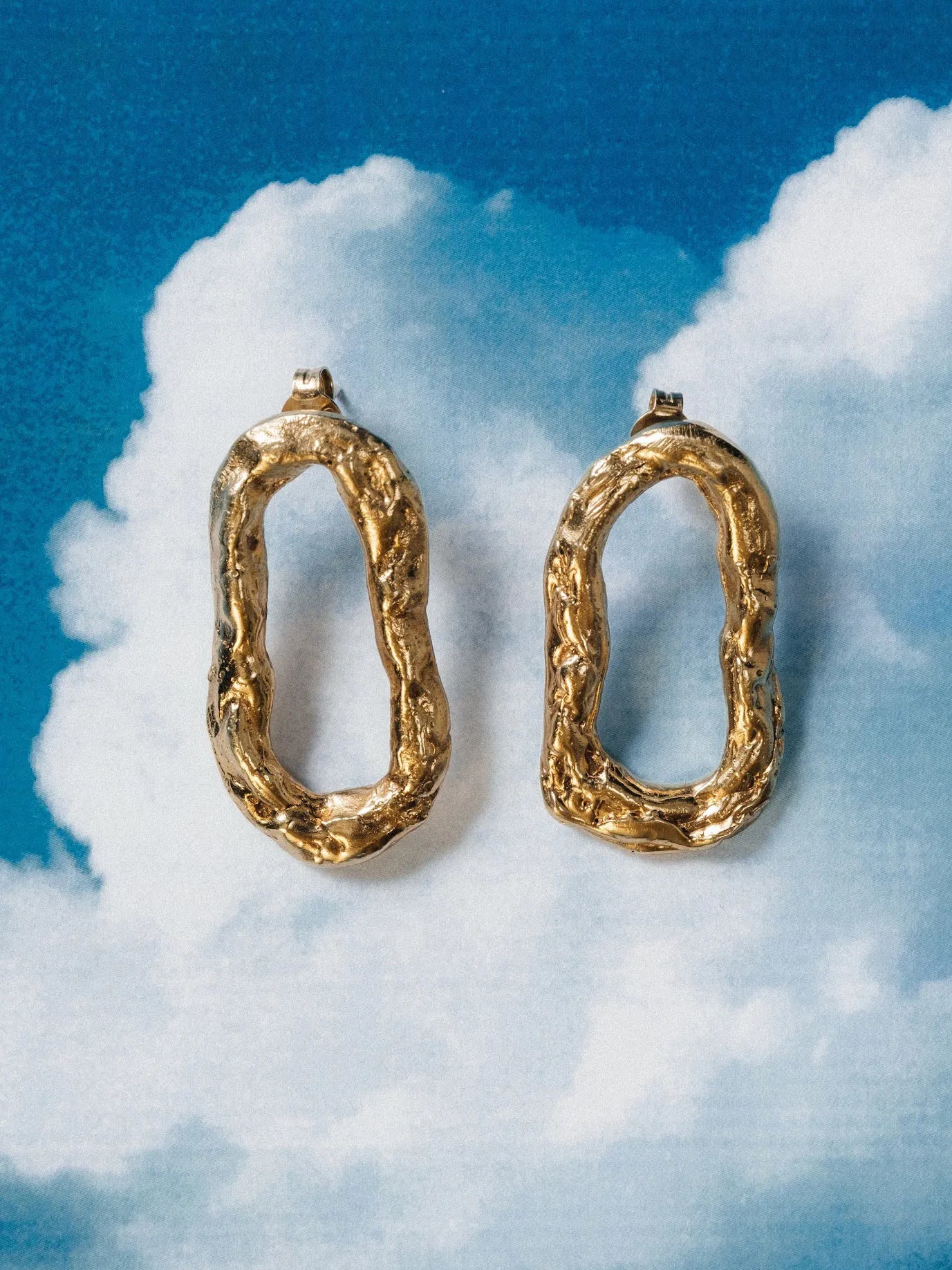 Handmade Flow Loop Earrings luxury jewelry, premium metal, luxurious look, front view