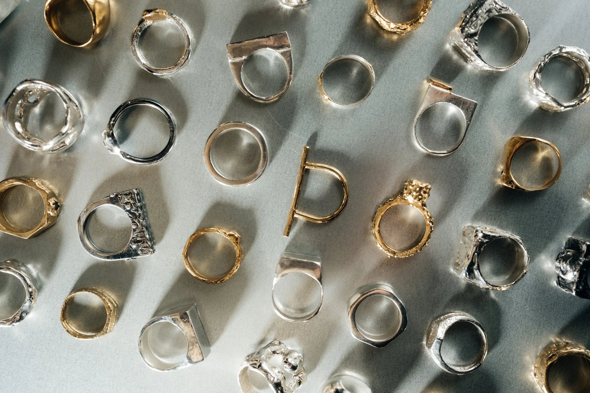 Bar Ring handmade luxury ring, premium metal finish, sophisticated style, close-up