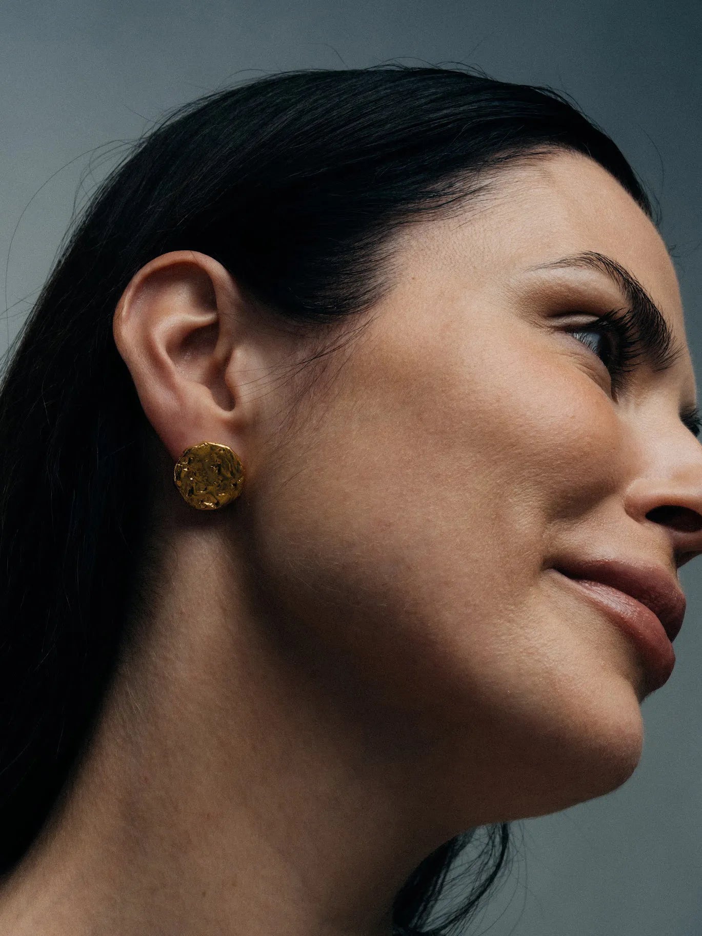 Handmade Grain Circle Stud Earrings luxury jewelry, premium metal, luxurious look, front view