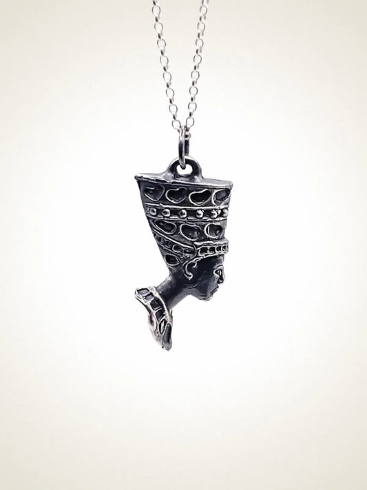 Handcrafted Nefertiti Necklace premium premium metal jewelry, graceful design, product shot
