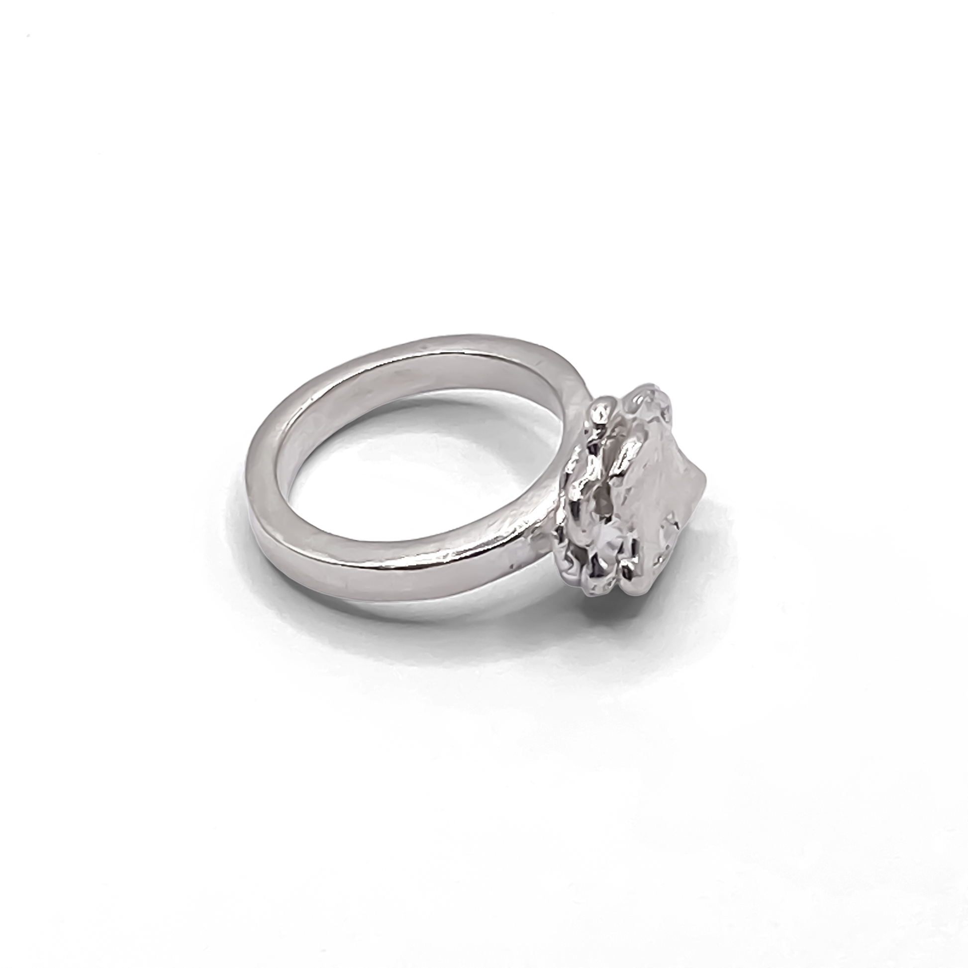 Close-up on petal-like shapes of Flower ring - Flower ring statement handmade, abstract gold or silver, Nature-Inspired, free shipping