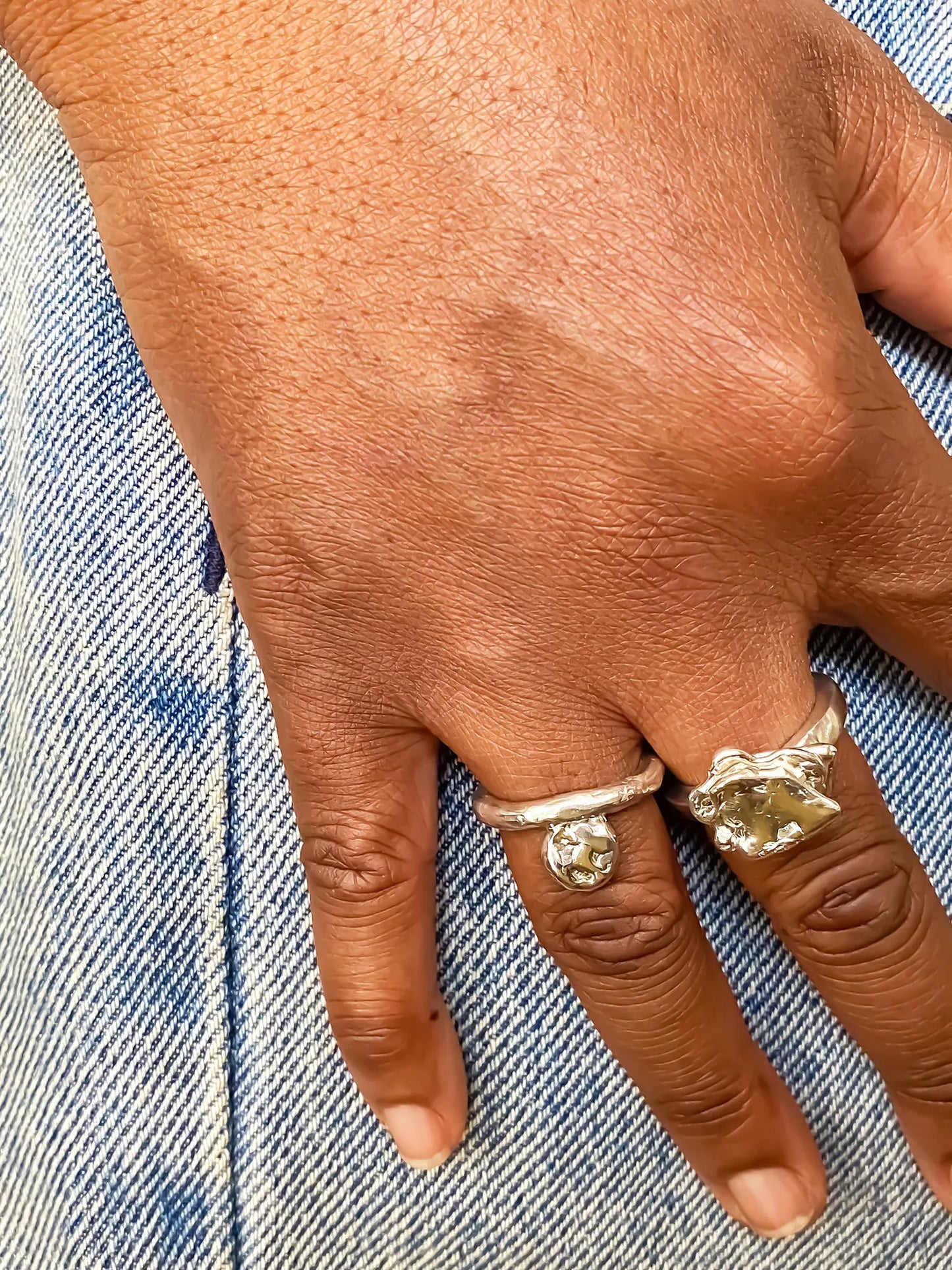 Handcrafted "Flower" ring in 18ct Gold Vermeil, artisan jewelry, elegant design, detailed view