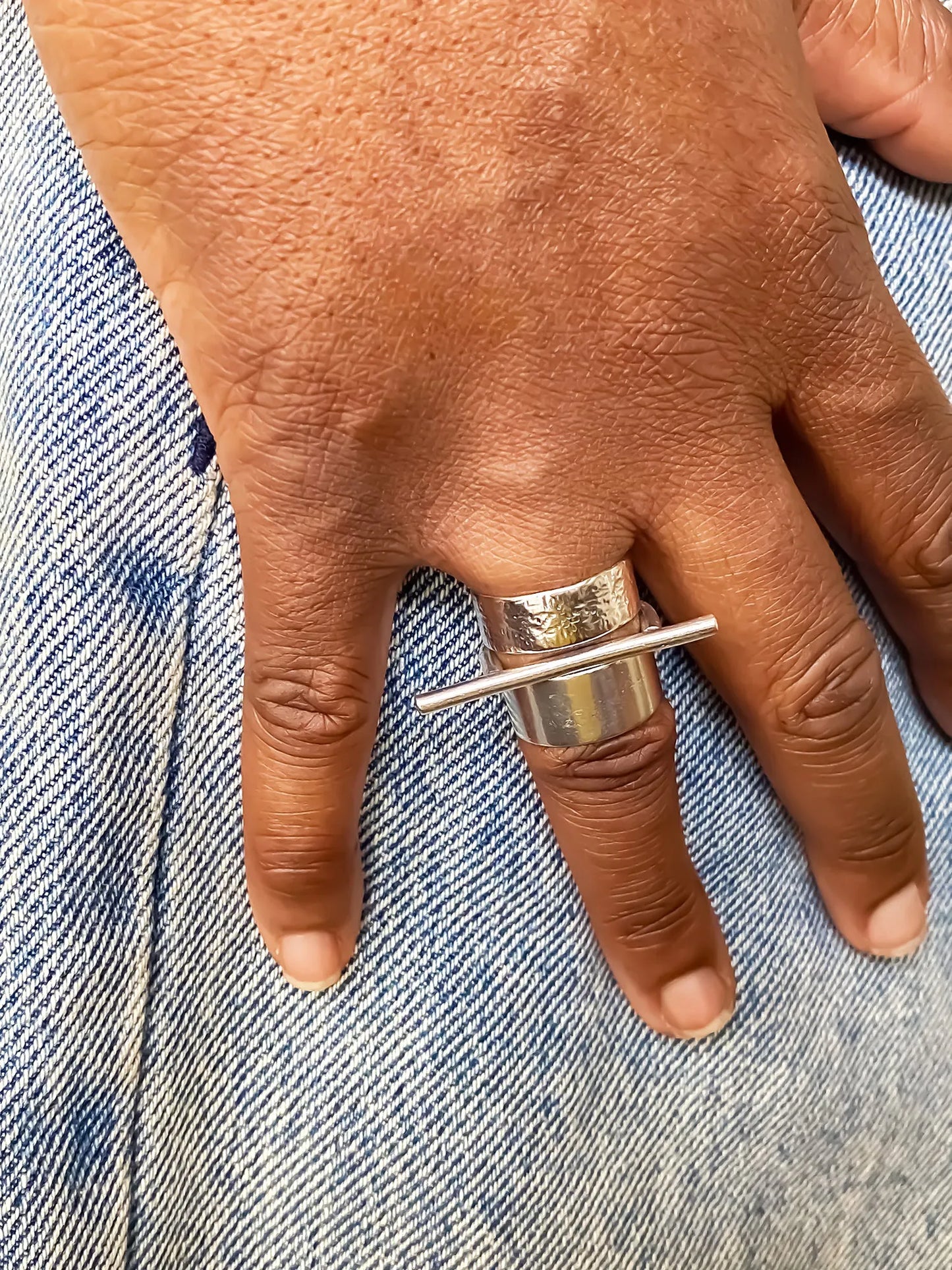 Handcrafted Bar Ring in 18ct Gold Vermeil, artisan jewelry, elegant design, detailed view