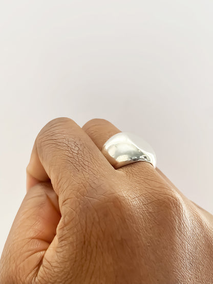 Moca Jewellery Round Signet Ring gold or silver free shipping sleek classic on a hand