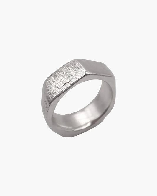 Handcrafted Wonky Nut Ring in Silver Black & Yellow Gemstone, artisan jewelry, elegant design, detailed view